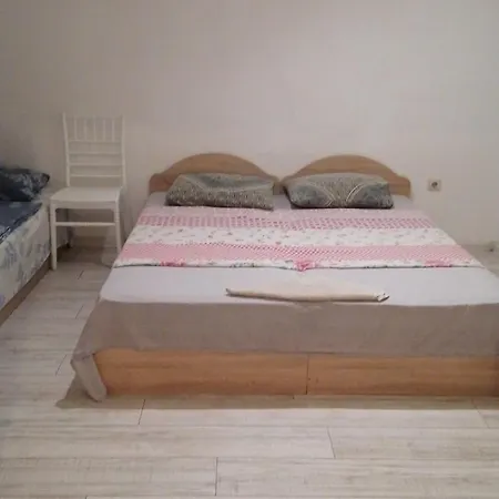 شقة 27 юли 1