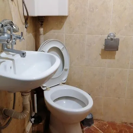 شقة 27 юли 1